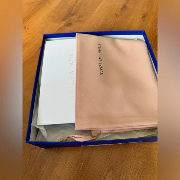 STUART WEITZMAN
New-Like Skyhigh patent-leather platform pumps - Picture 14 of 14